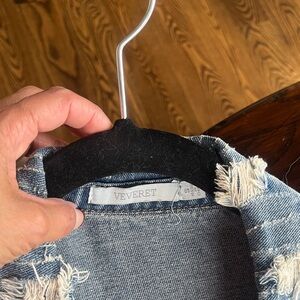 Vevert Distressed Denim Jacket